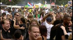 London Tries to Break Salsa Dancing World Record